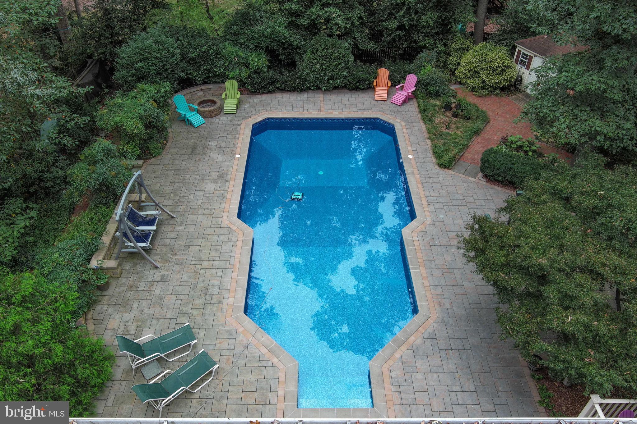 BAY HILLS - Residential