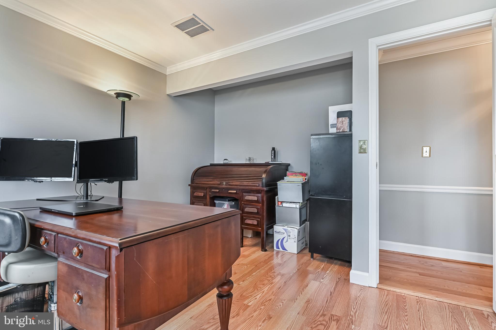 BAY HILLS - Residential