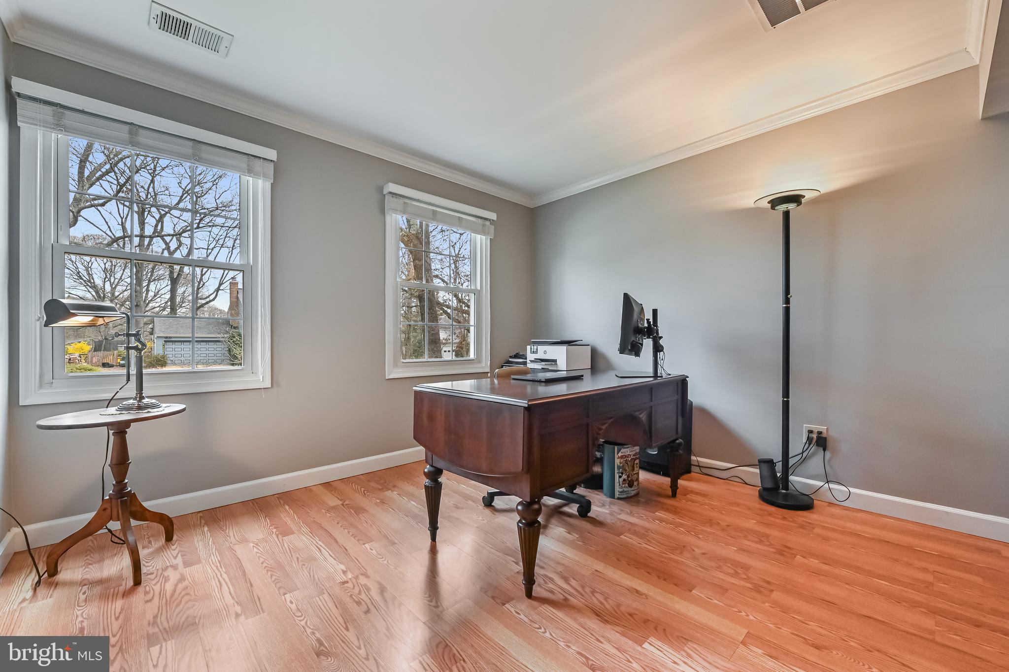 BAY HILLS - Residential