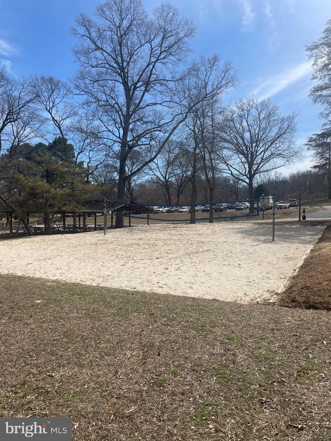 BAY HILLS - Residential