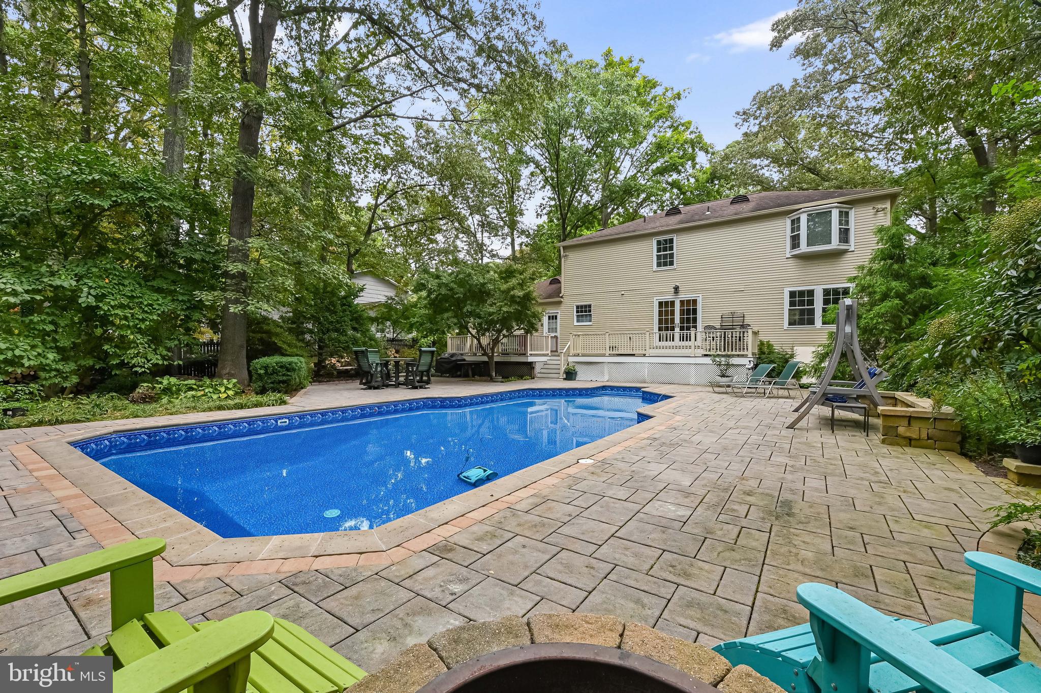 BAY HILLS - Residential