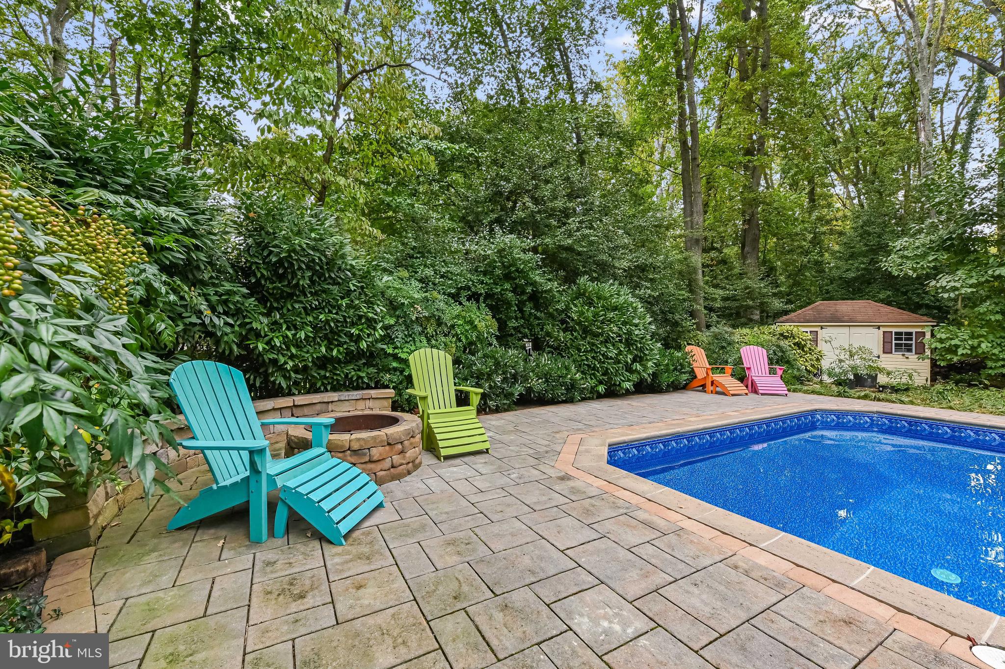 BAY HILLS - Residential