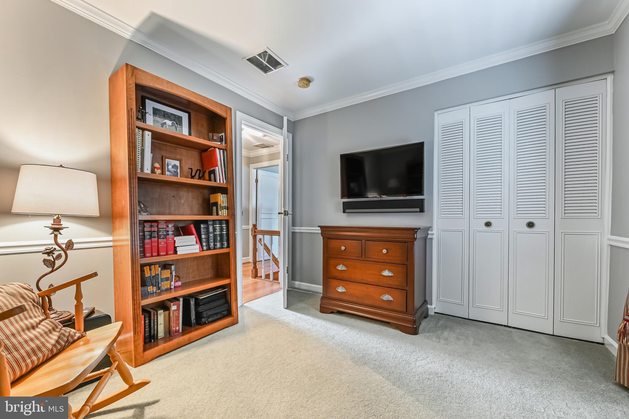 BAY HILLS - Residential