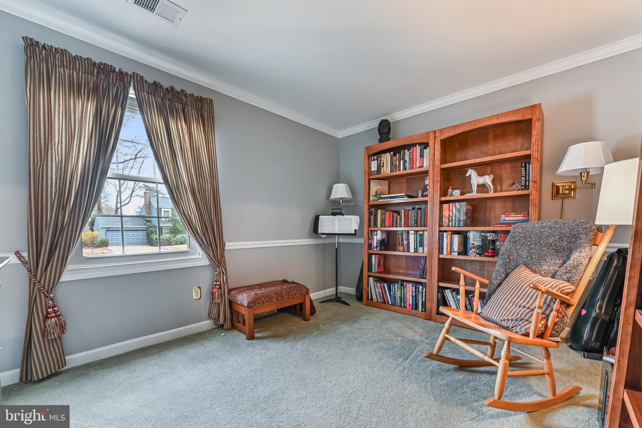 BAY HILLS - Residential