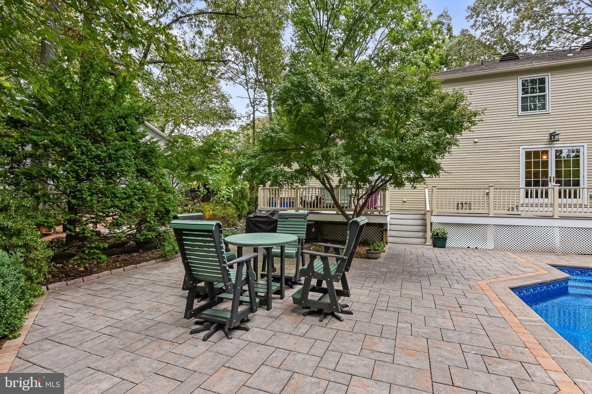 BAY HILLS - Residential