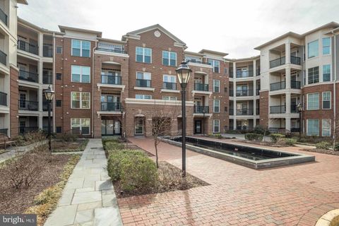 2903 SAINTSBURY PLAZA #302 FAIRFAX VA 22031