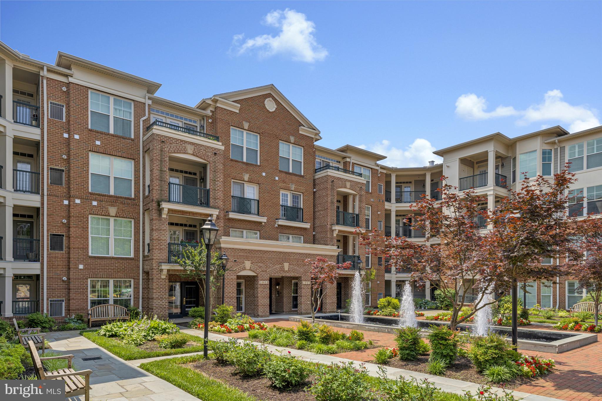 2903 SAINTSBURY PLAZA #302