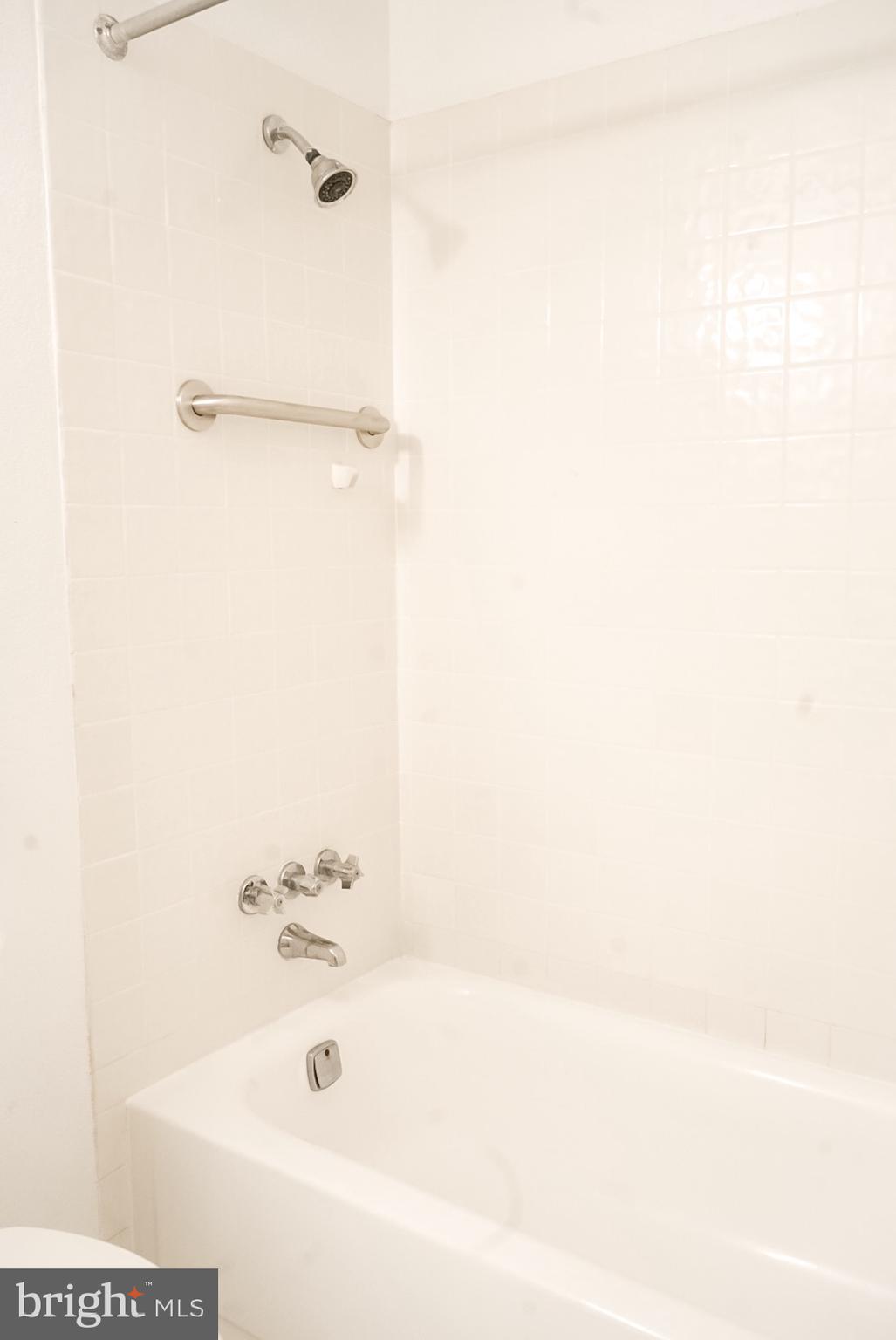 GREENBRIAR - Residential Lease