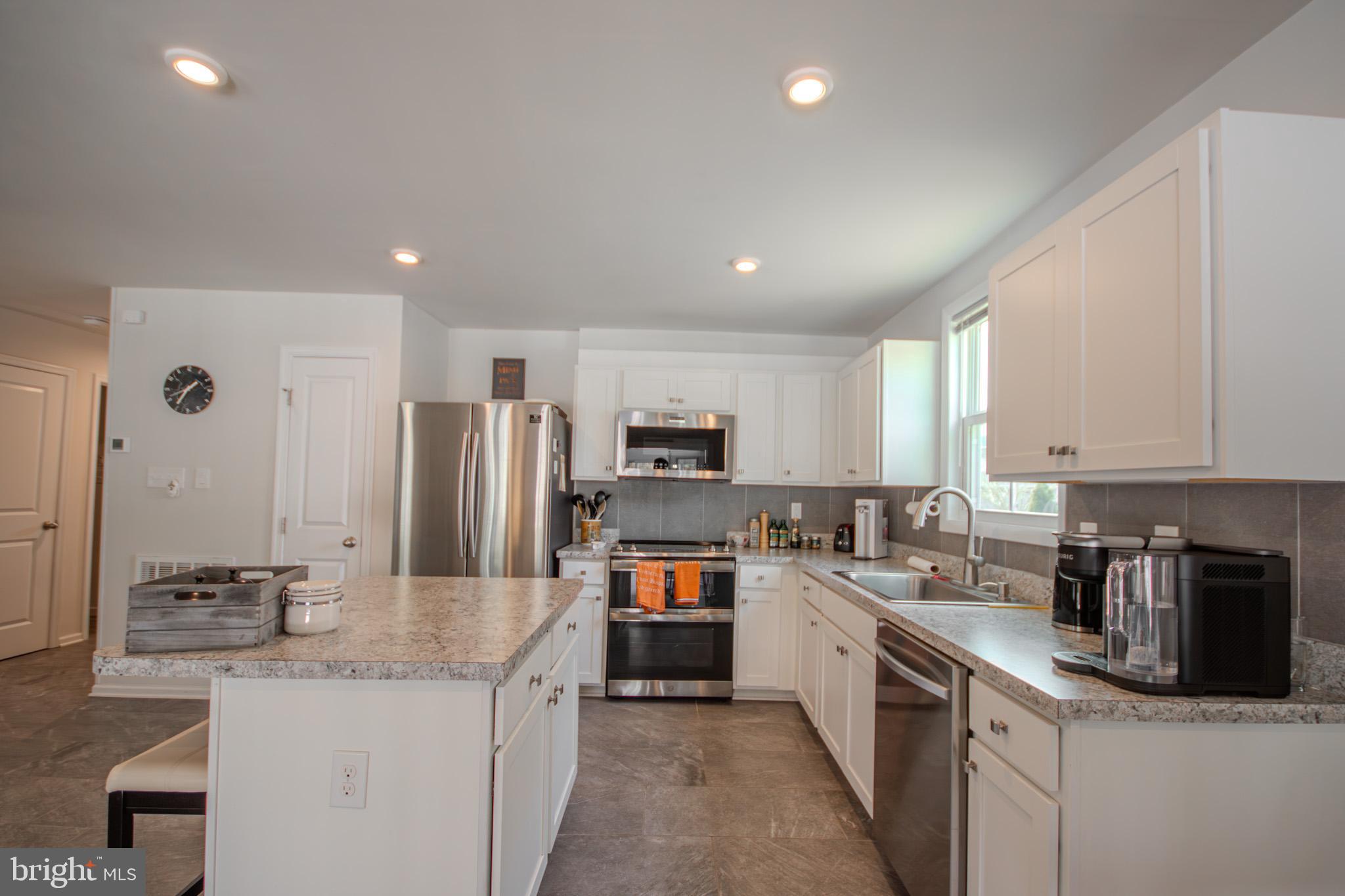 YORKSHIRE ESTATES - Residential