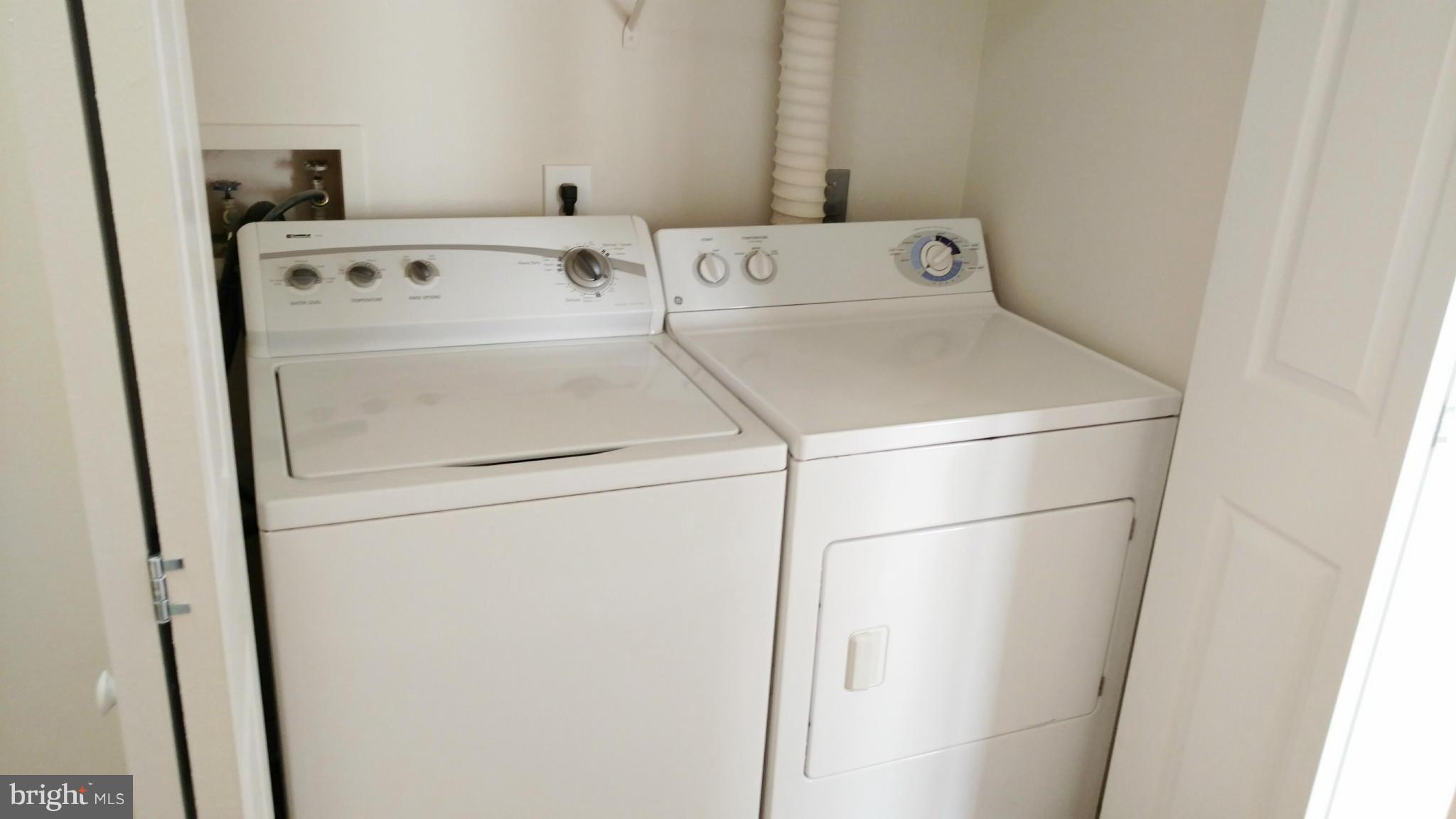 FLOWER HILL - Residential