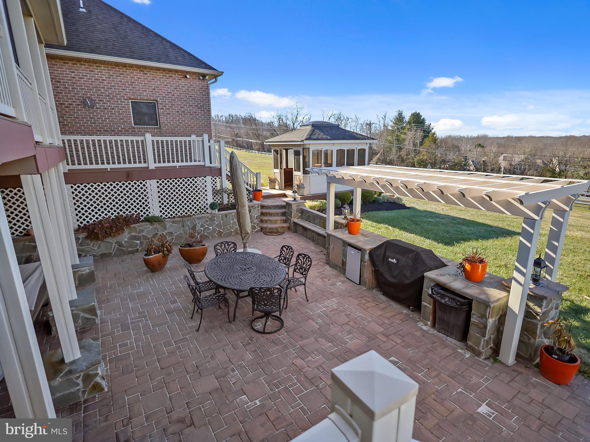 FRIENDSHIP ESTATES - Residential