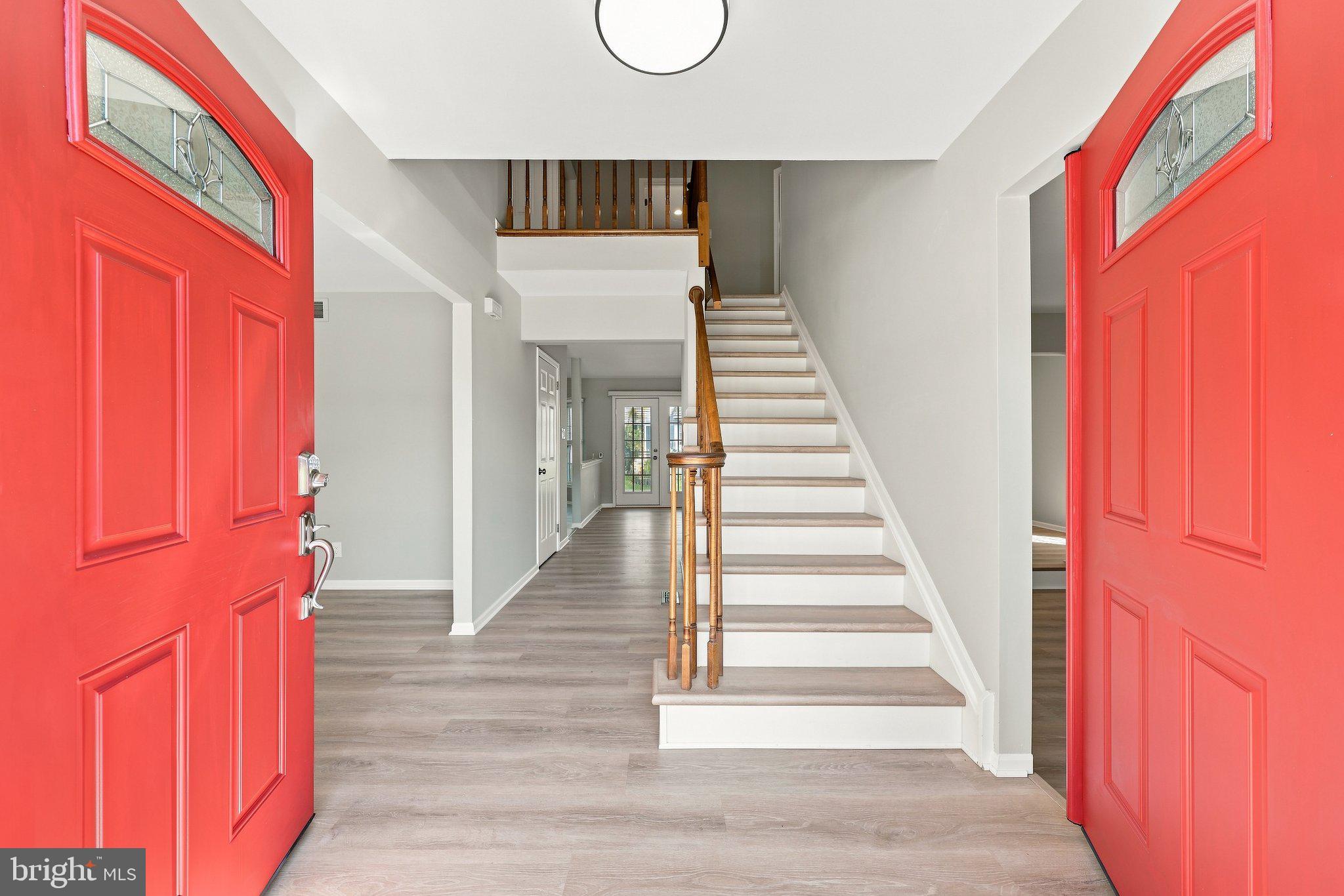 16 KENSINGTON DRIVE
