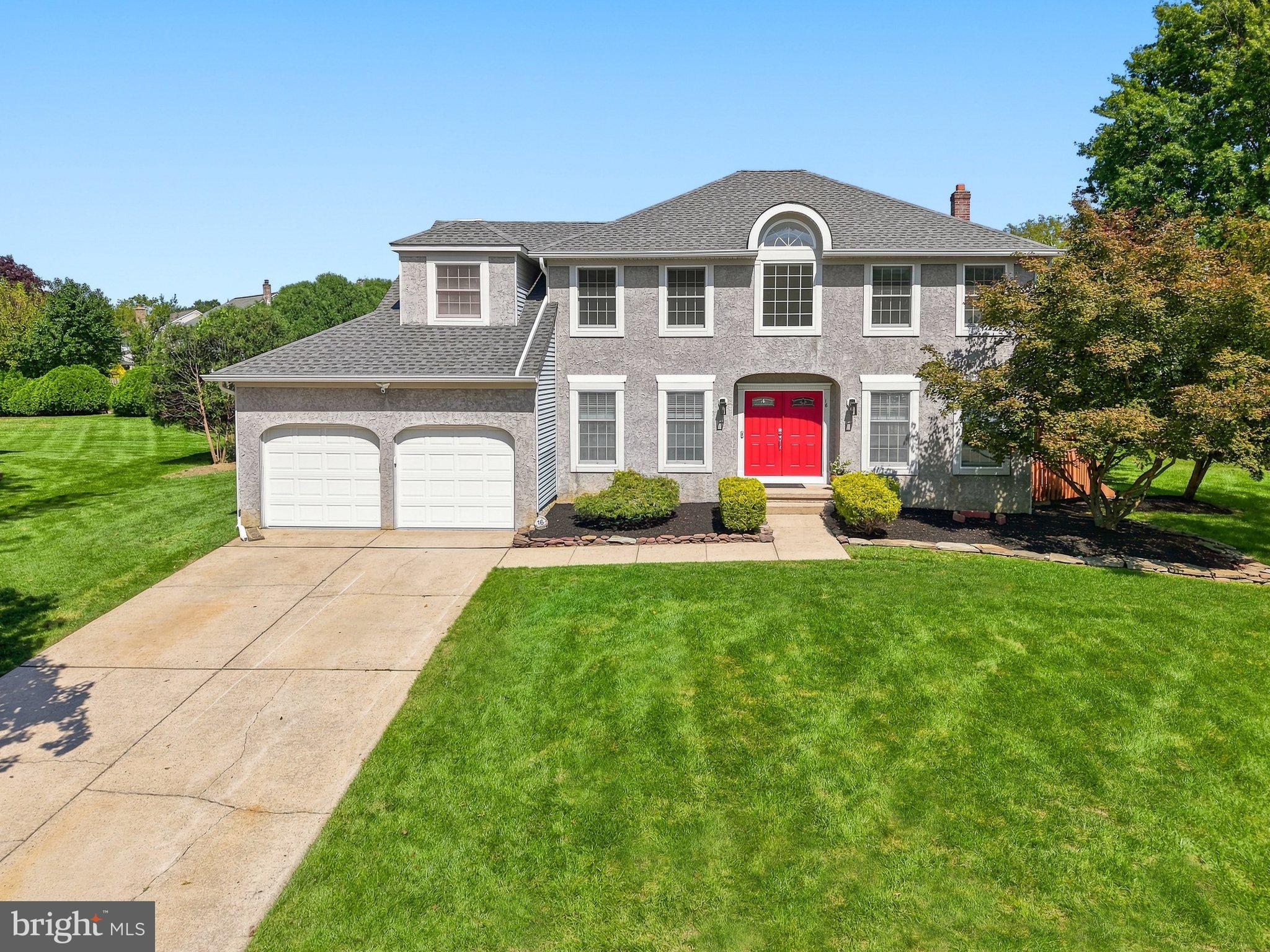 16 KENSINGTON DRIVE
