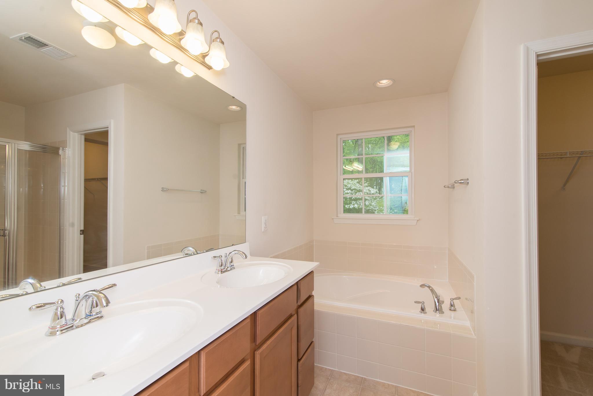 MADDEX FARM - Residential