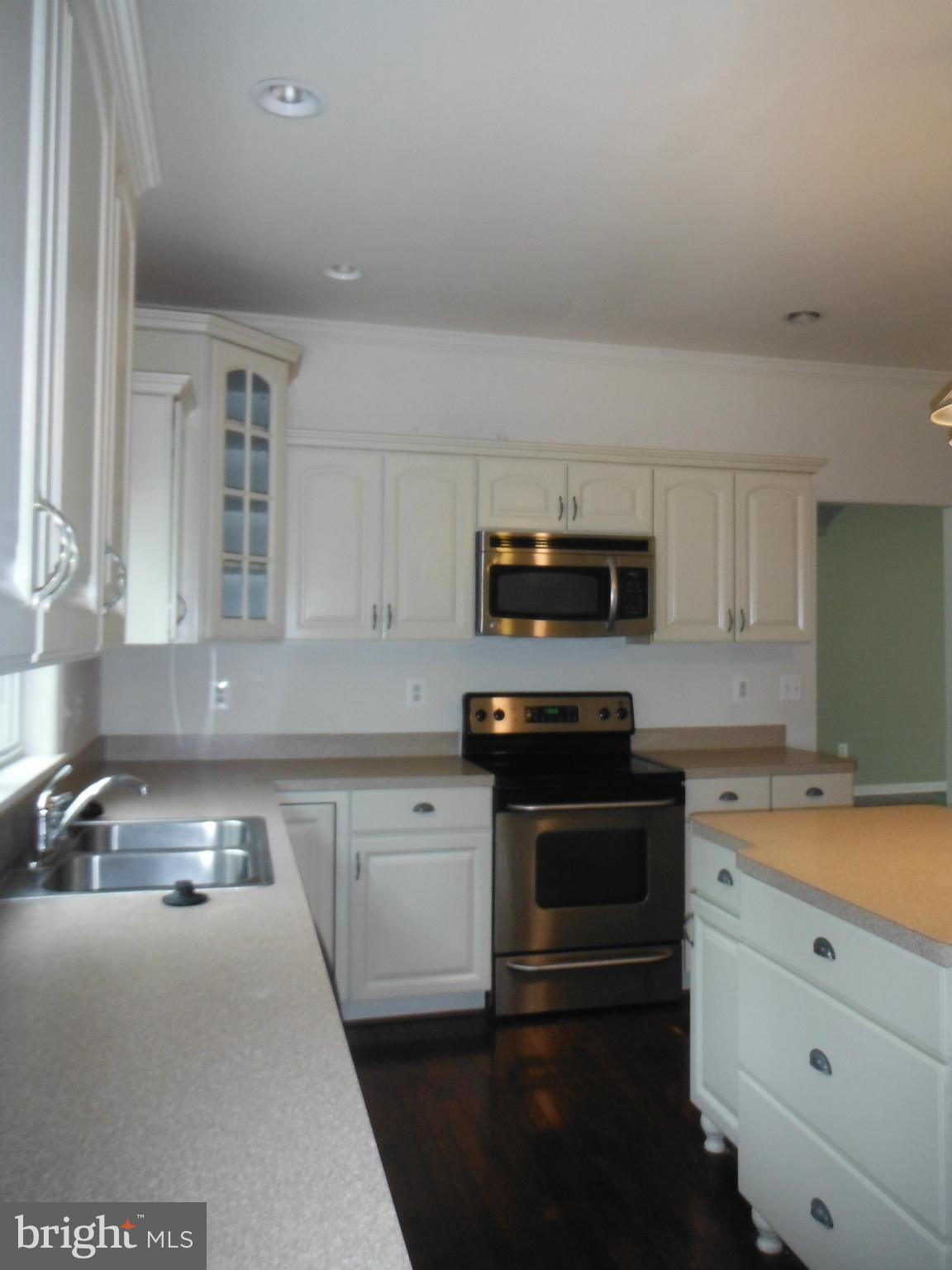 FOX POINT - Residential Lease