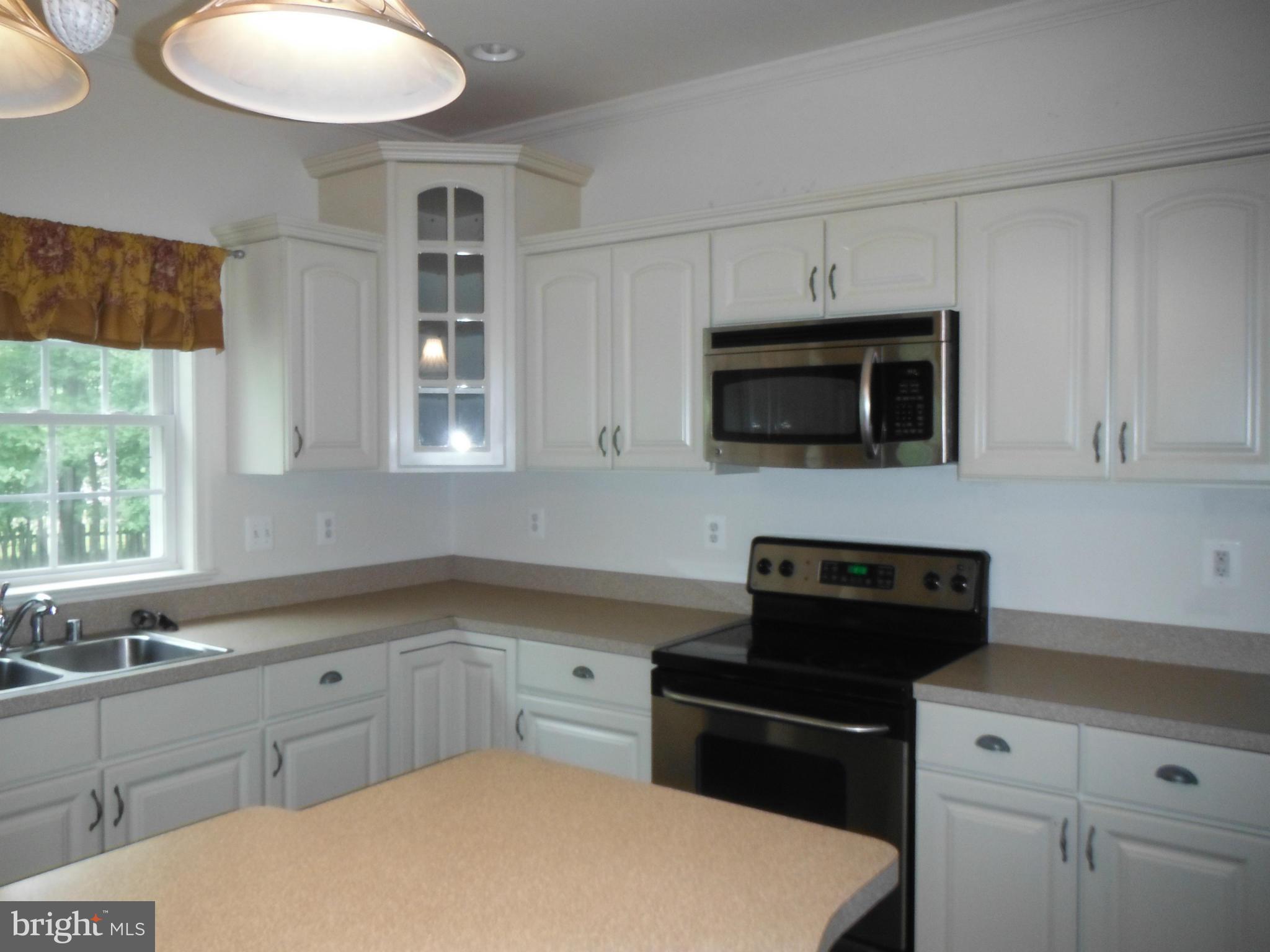 FOX POINT - Residential Lease