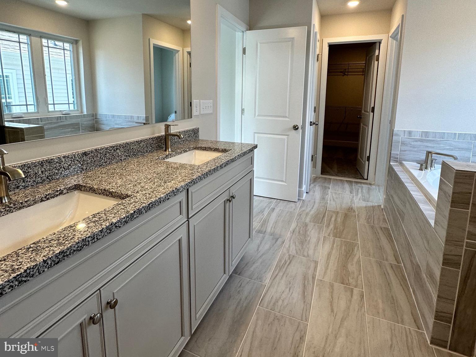 ST CHARLES - Residential