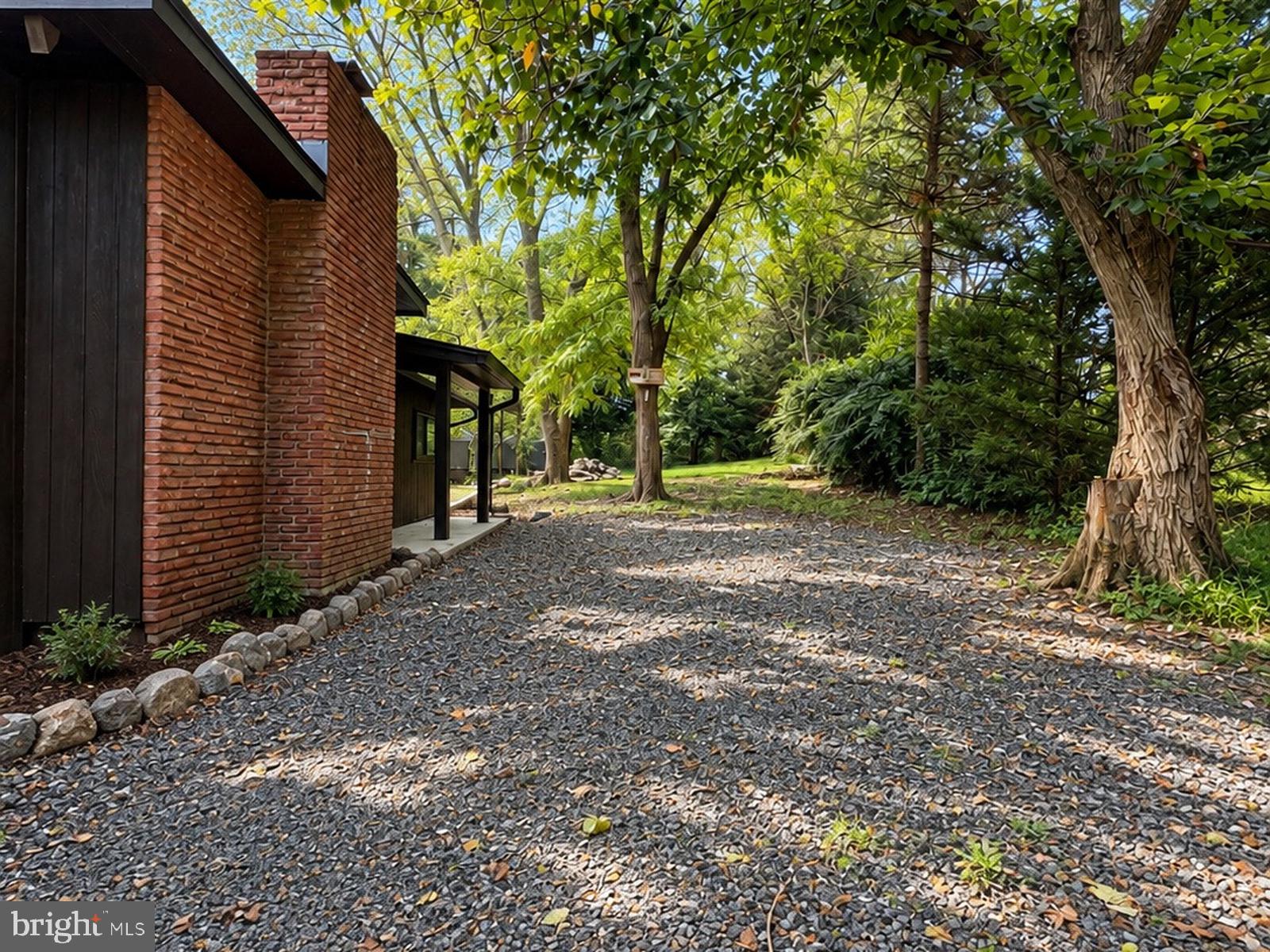 411 CARDINAL DRIVE