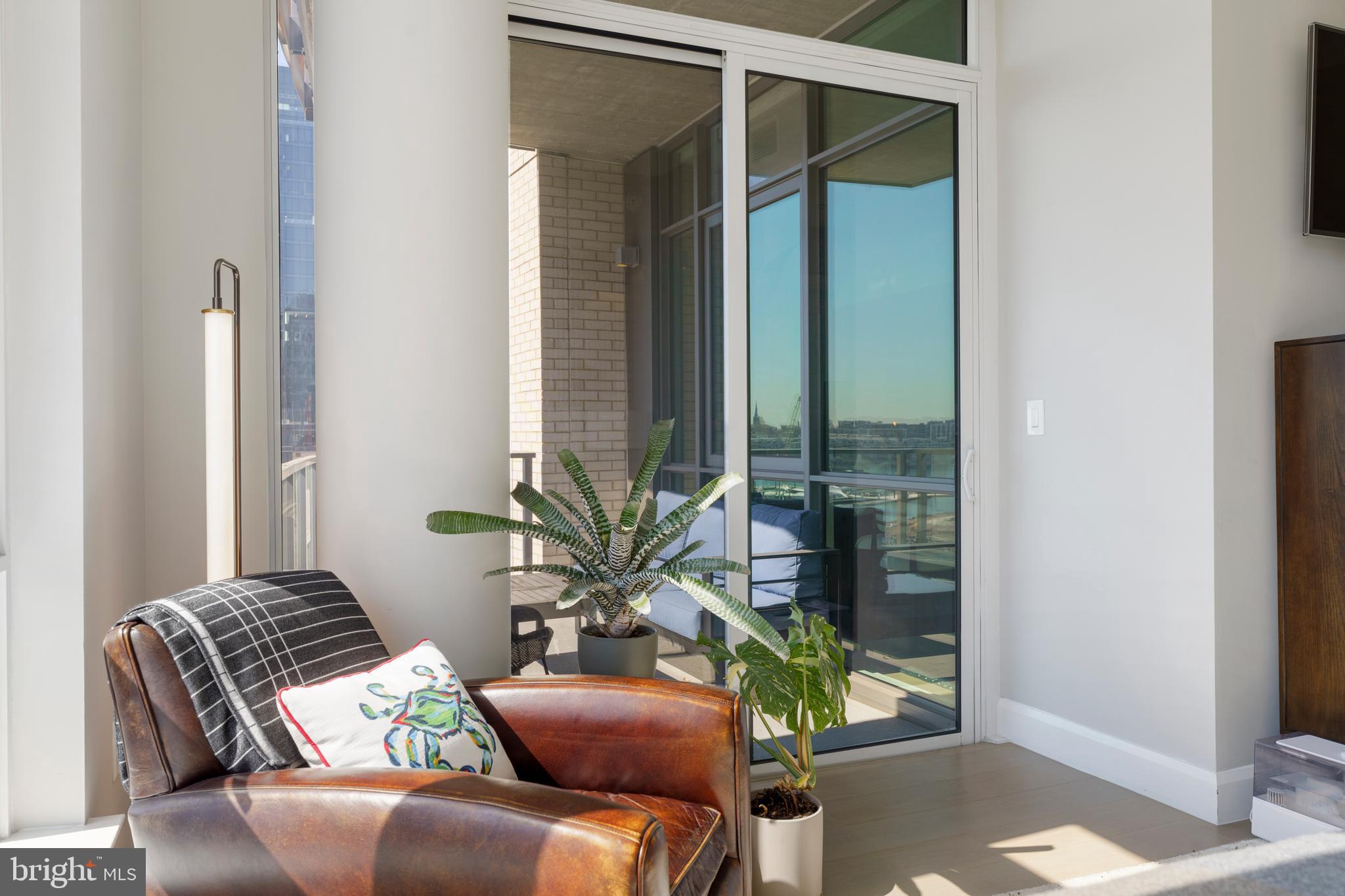 HARBOR EAST - Residential