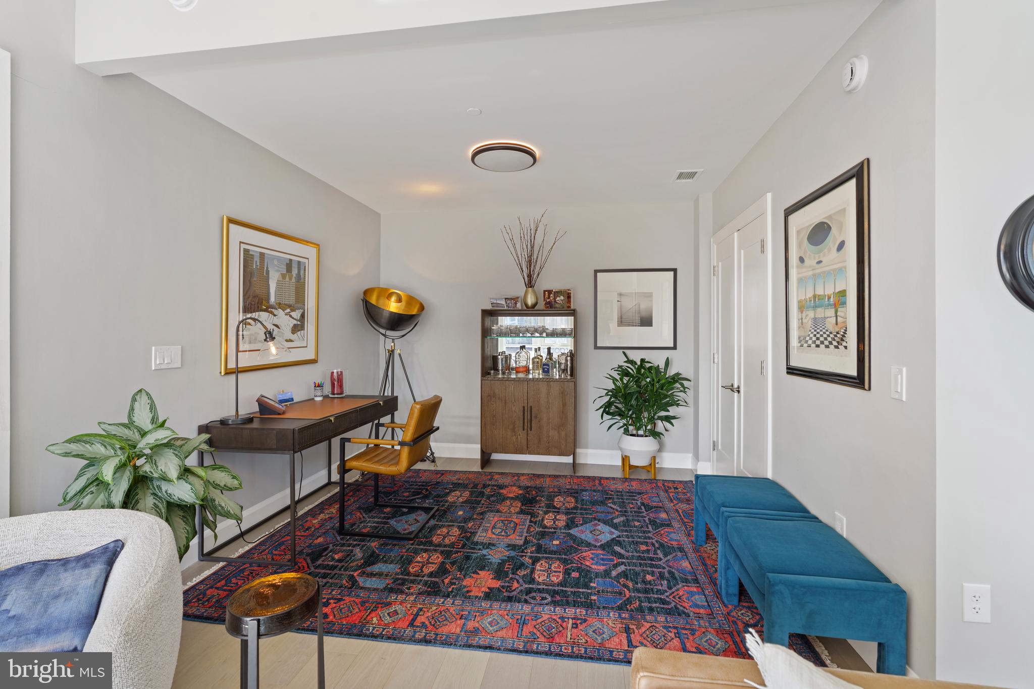 HARBOR EAST - Residential