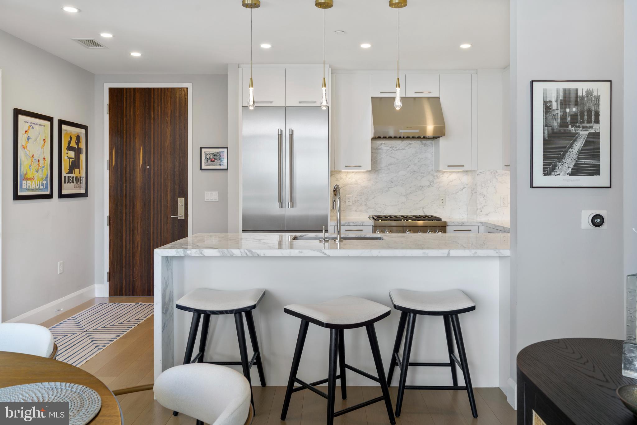 HARBOR EAST - Residential