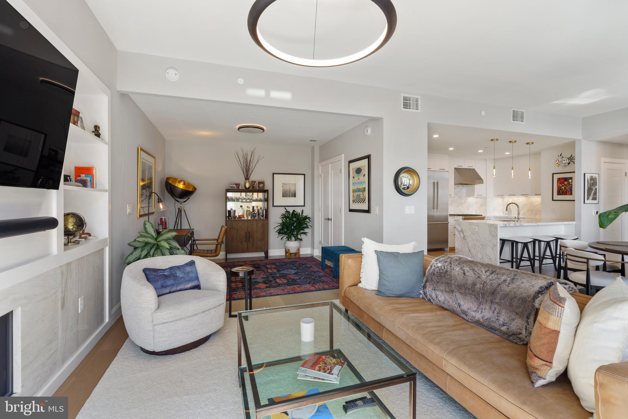 HARBOR EAST - Residential