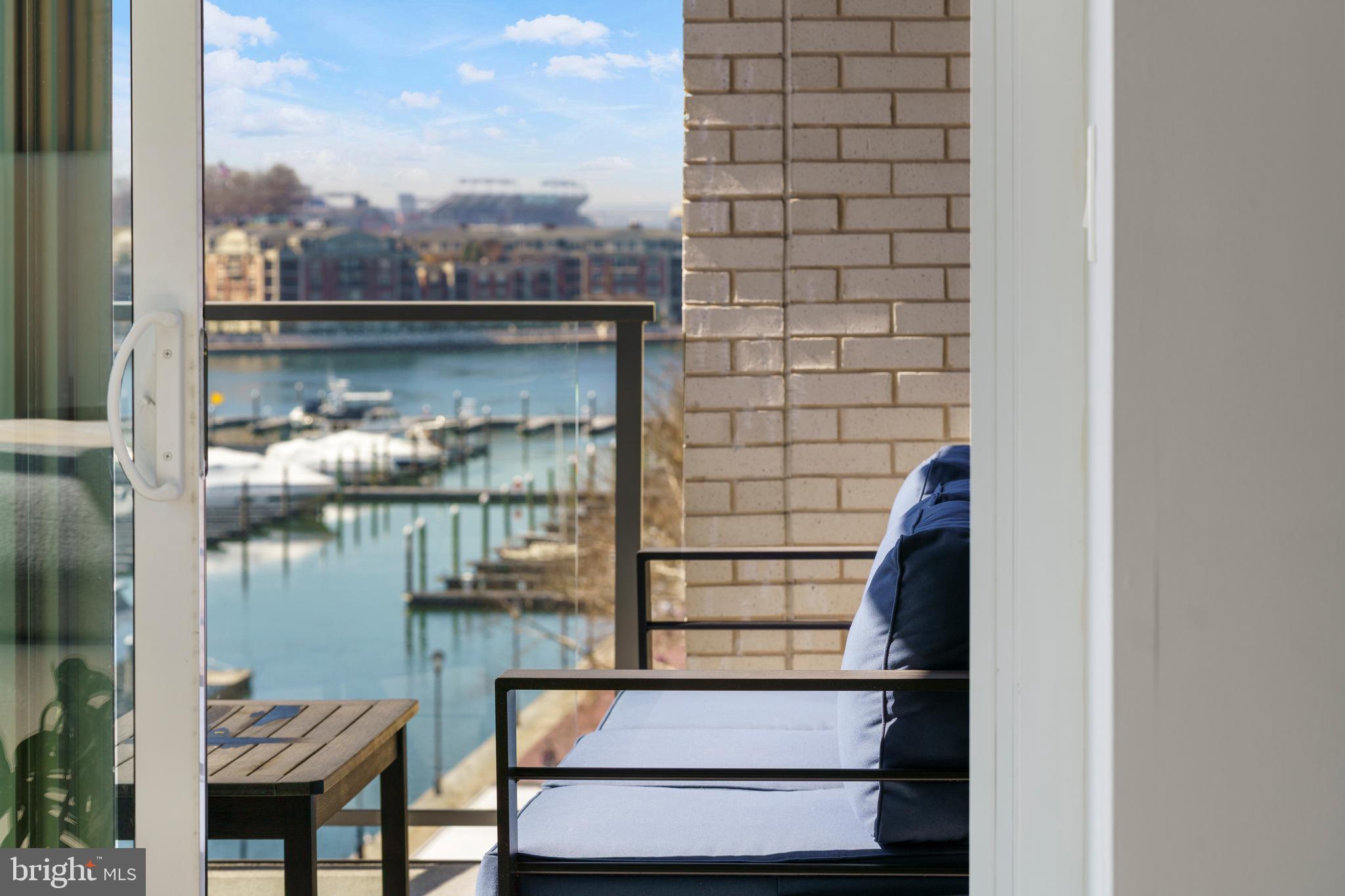 HARBOR EAST - Residential