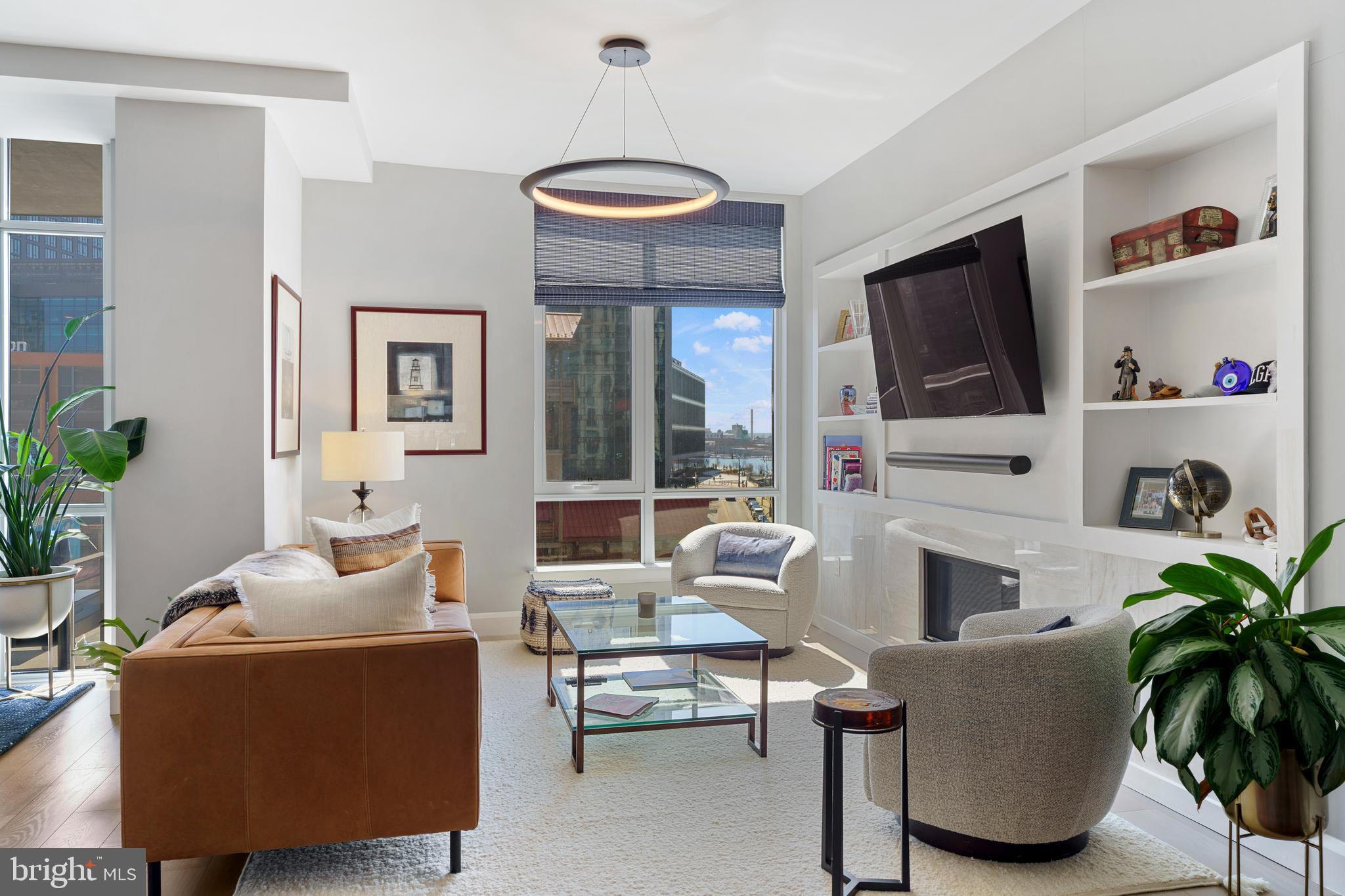 HARBOR EAST - Residential