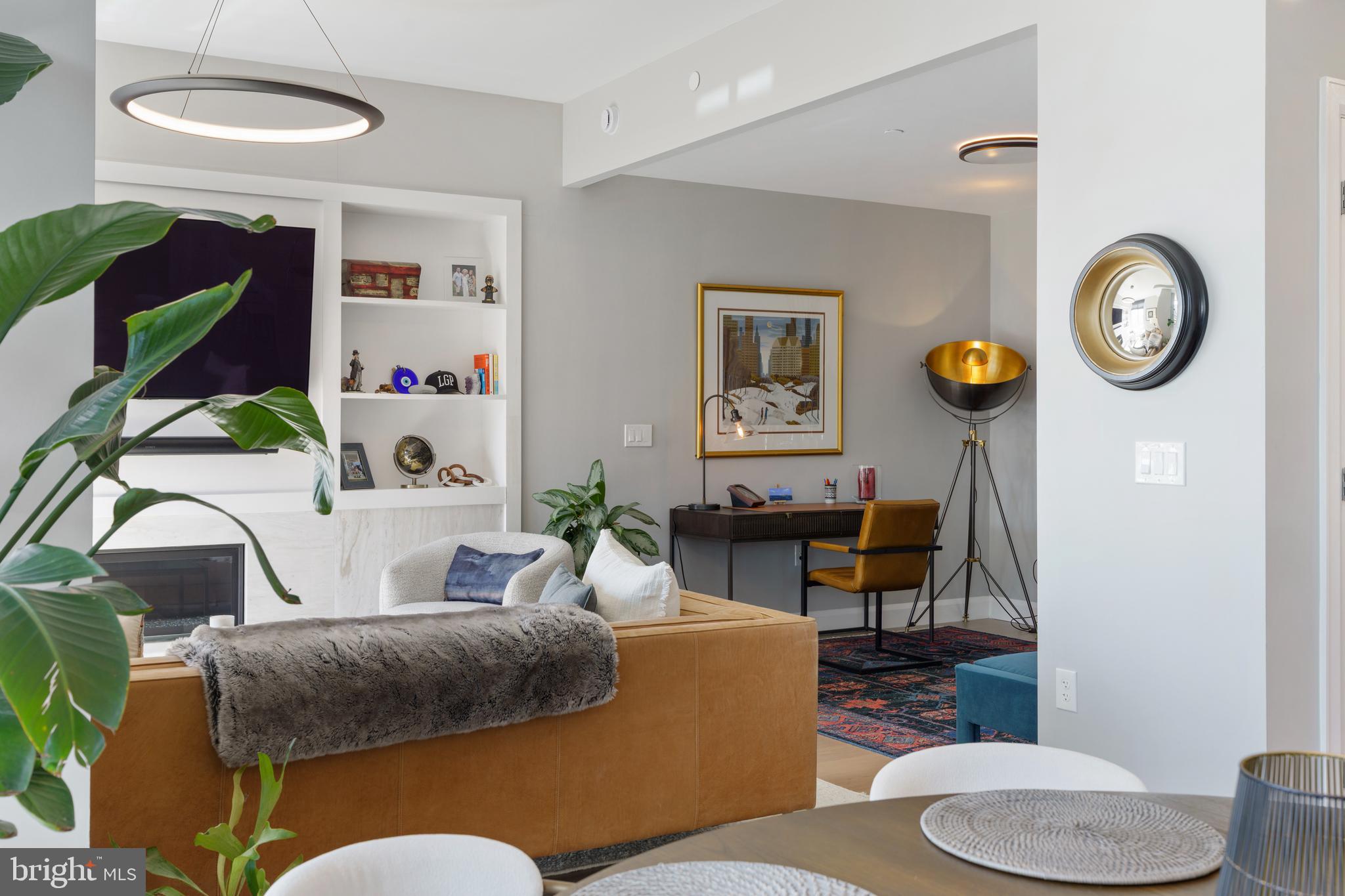 HARBOR EAST - Residential