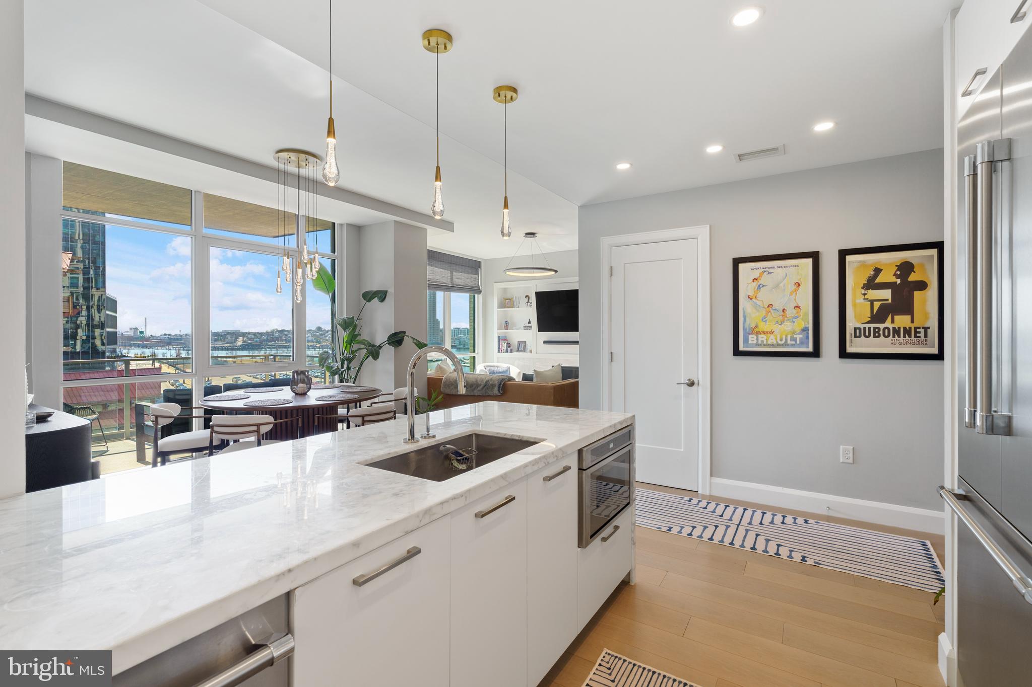 HARBOR EAST - Residential