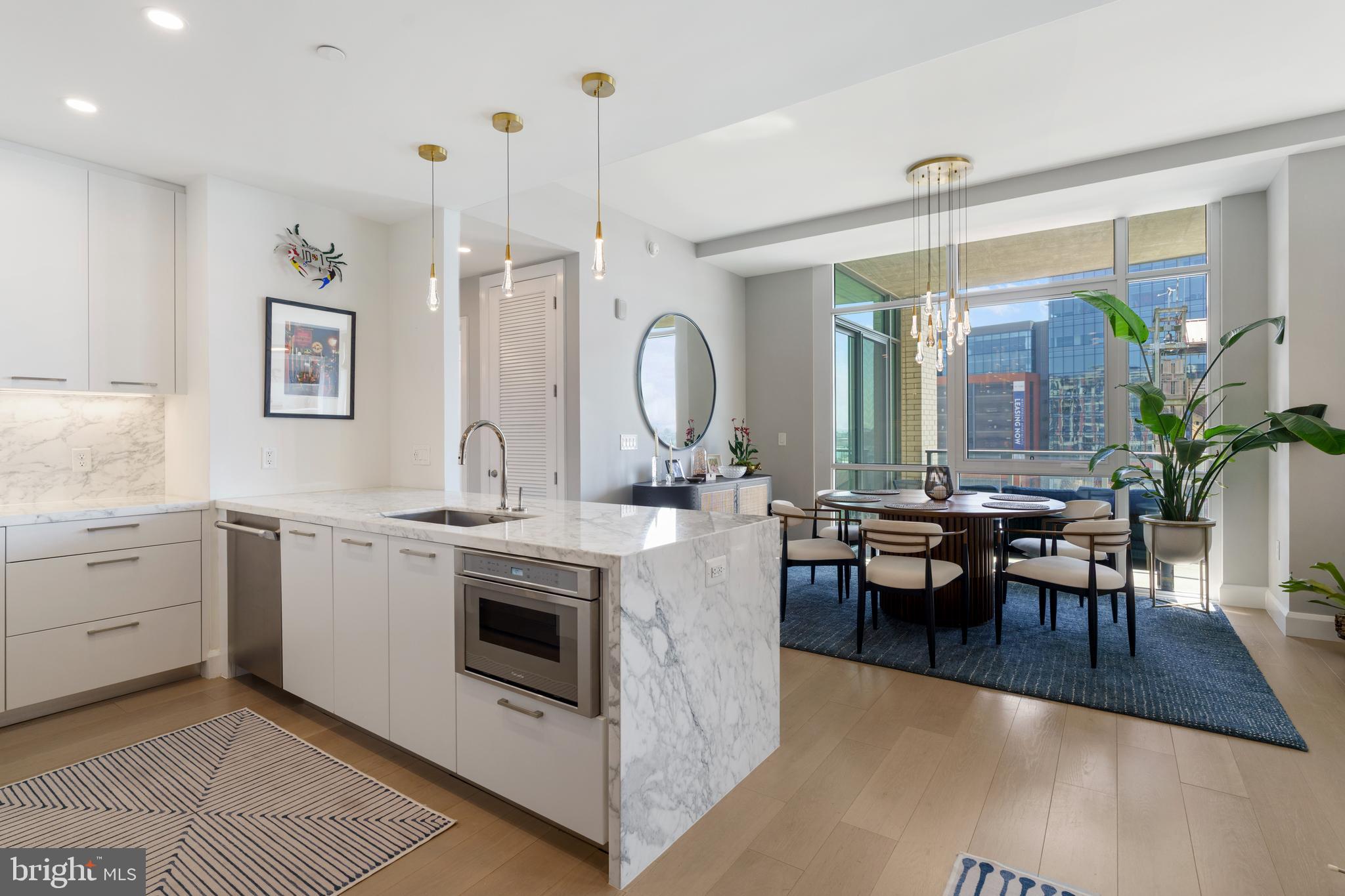 HARBOR EAST - Residential