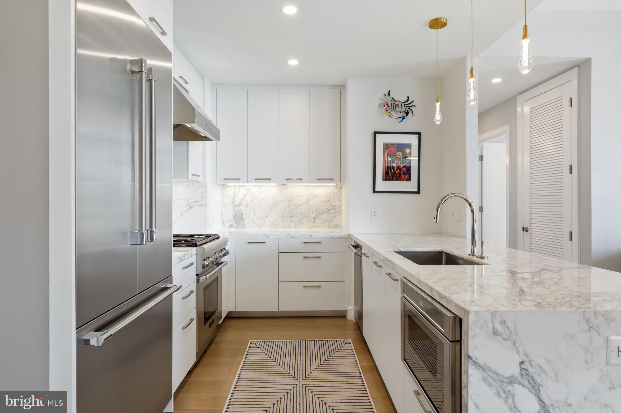 HARBOR EAST - Residential