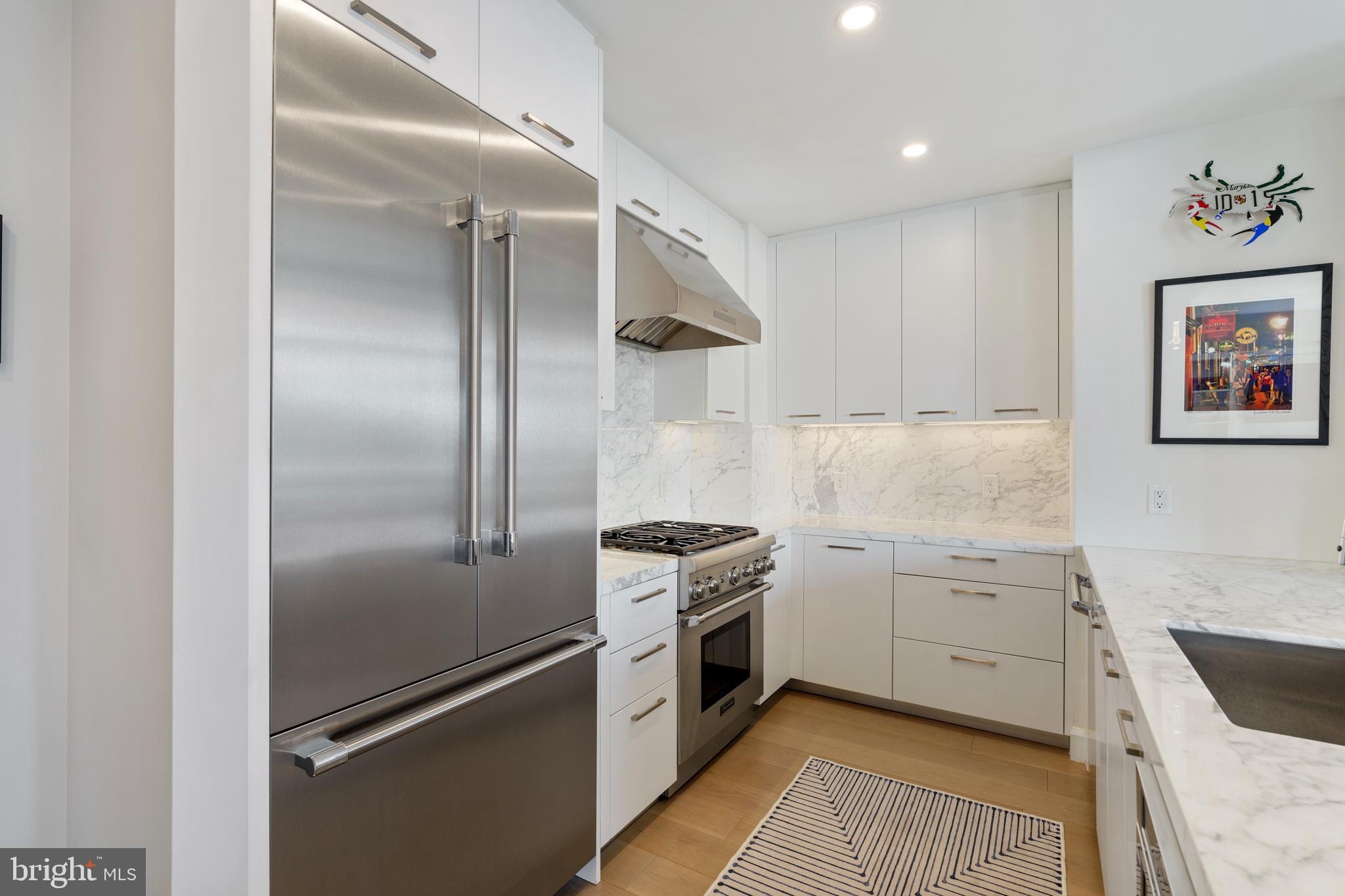 HARBOR EAST - Residential