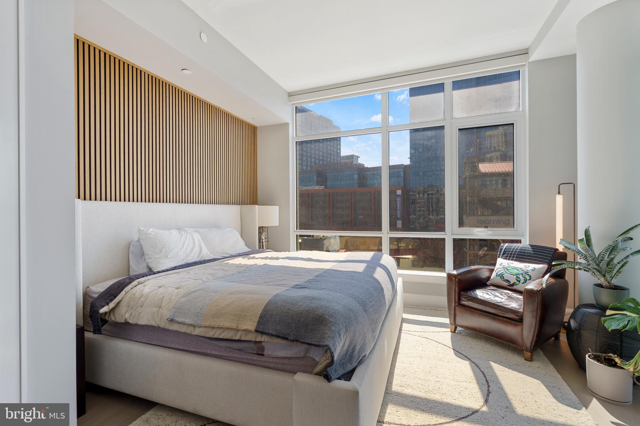 HARBOR EAST - Residential