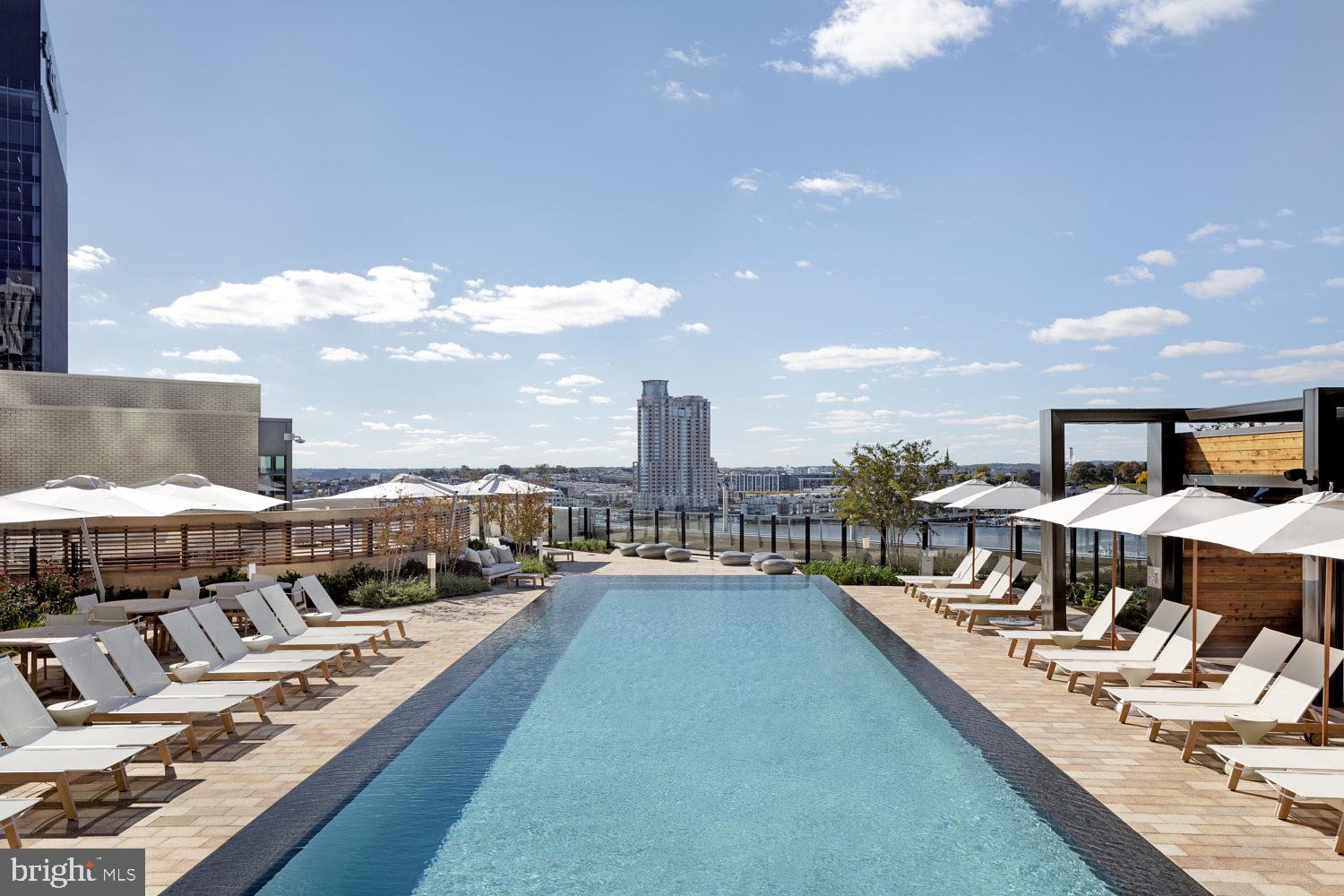 HARBOR EAST - Residential