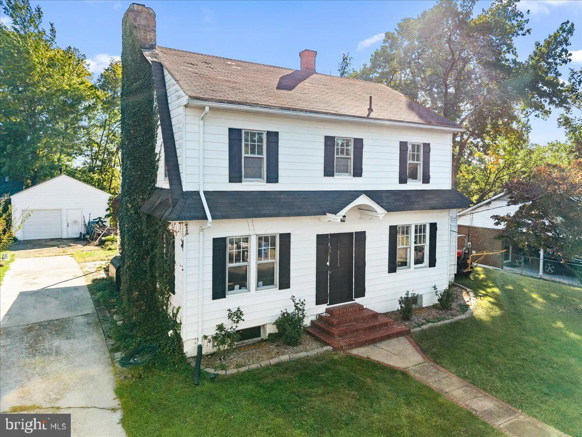 1115 Summit Avenue