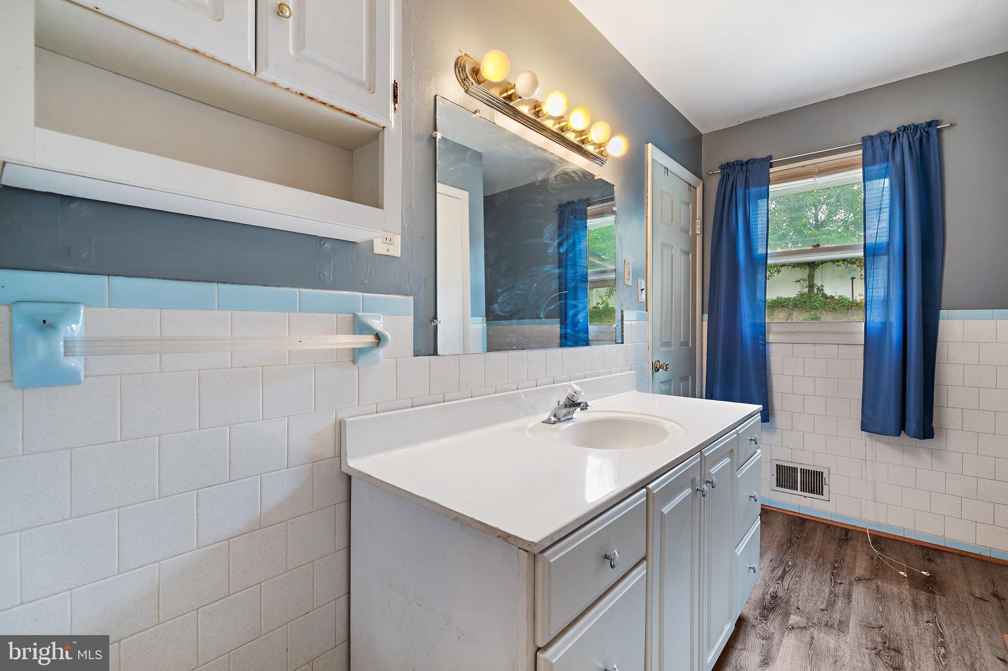 WELLINGTON - Residential