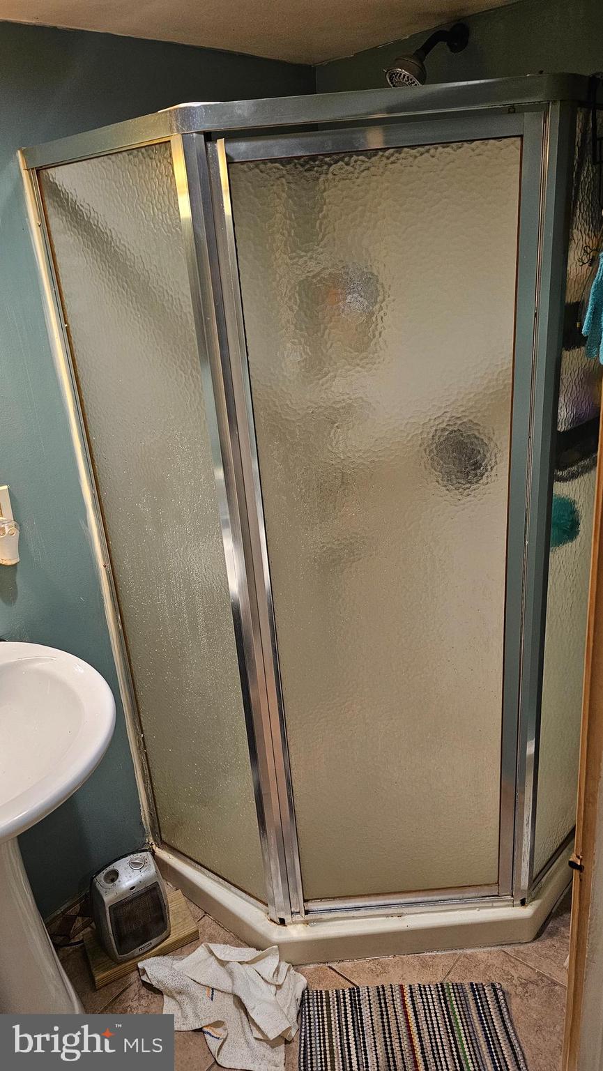 LAWNCREST - Residential