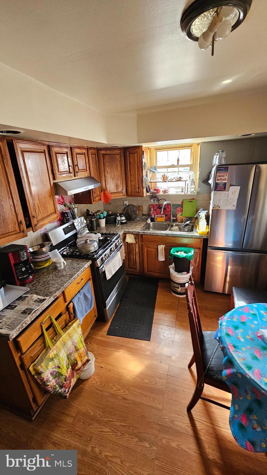 LAWNCREST - Residential