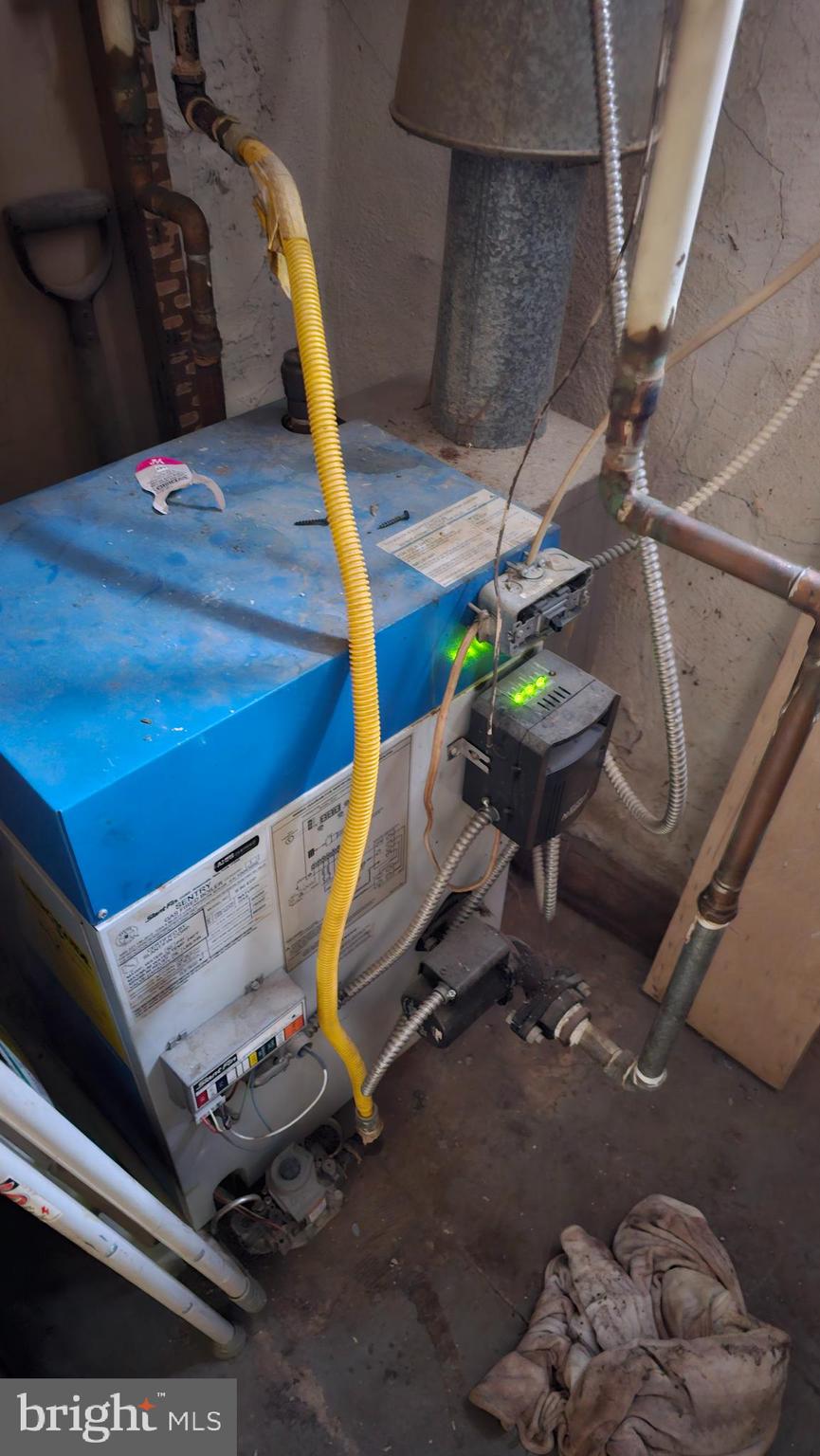 LAWNCREST - Residential