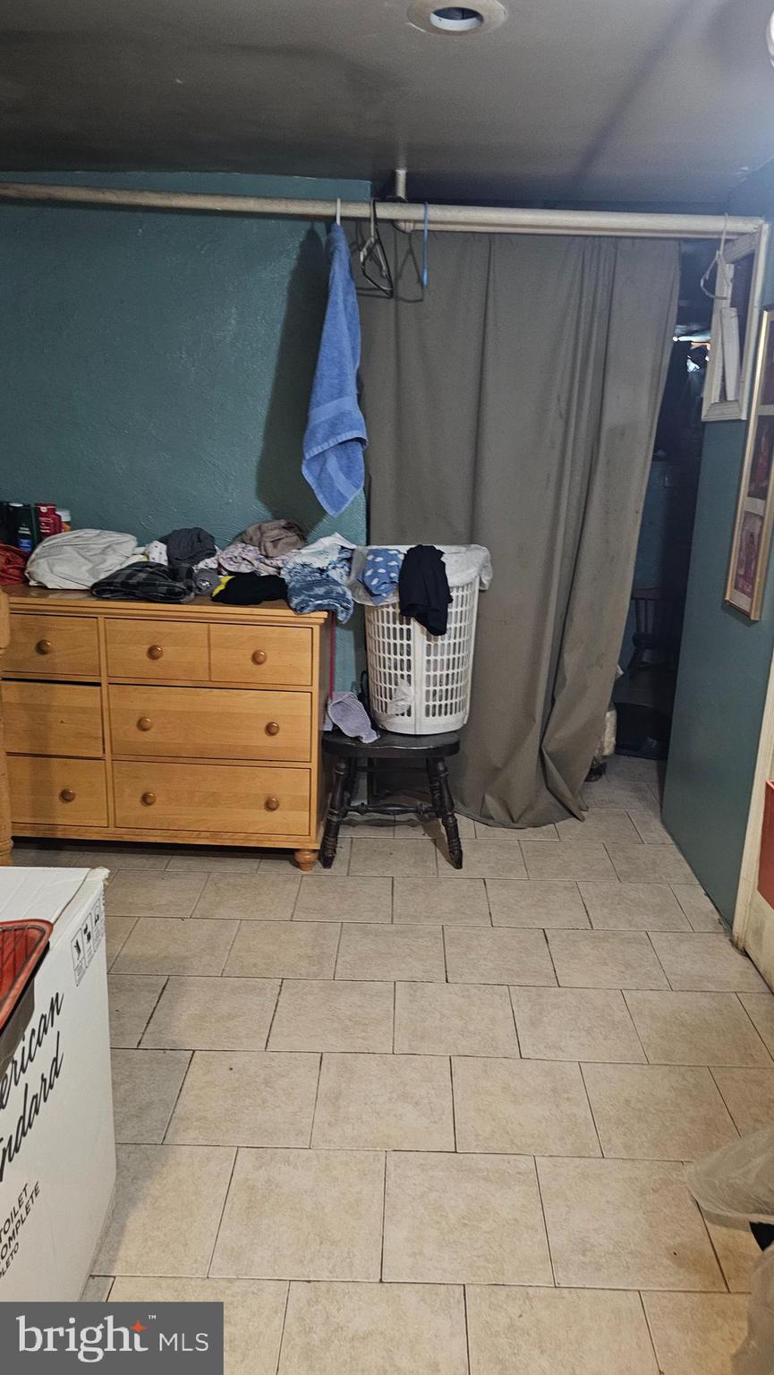 LAWNCREST - Residential