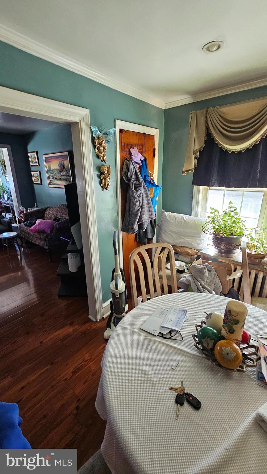 LAWNCREST - Residential