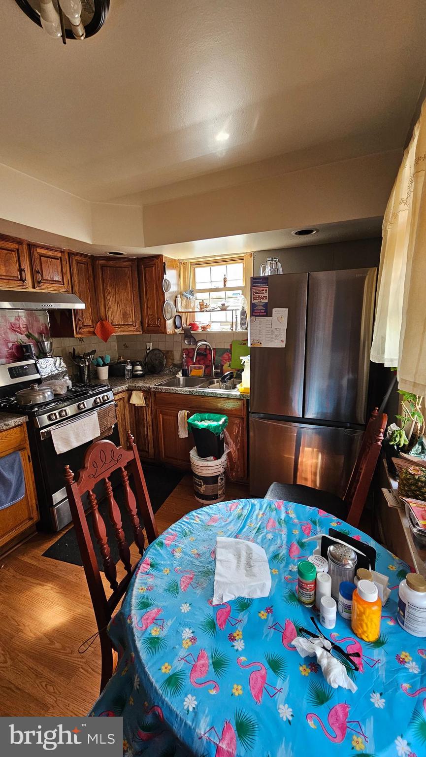 LAWNCREST - Residential