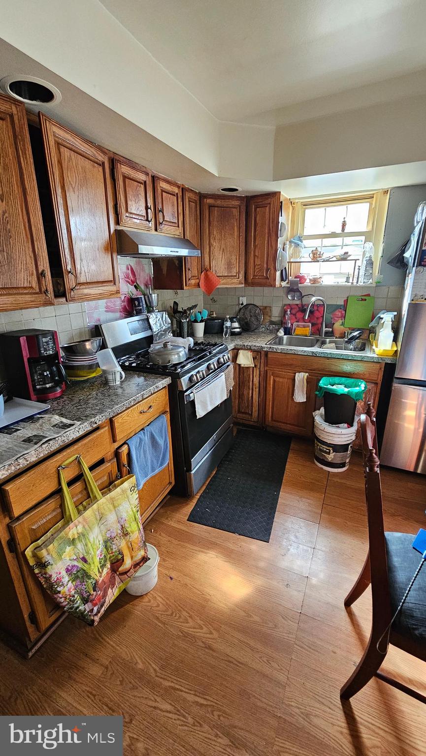 LAWNCREST - Residential