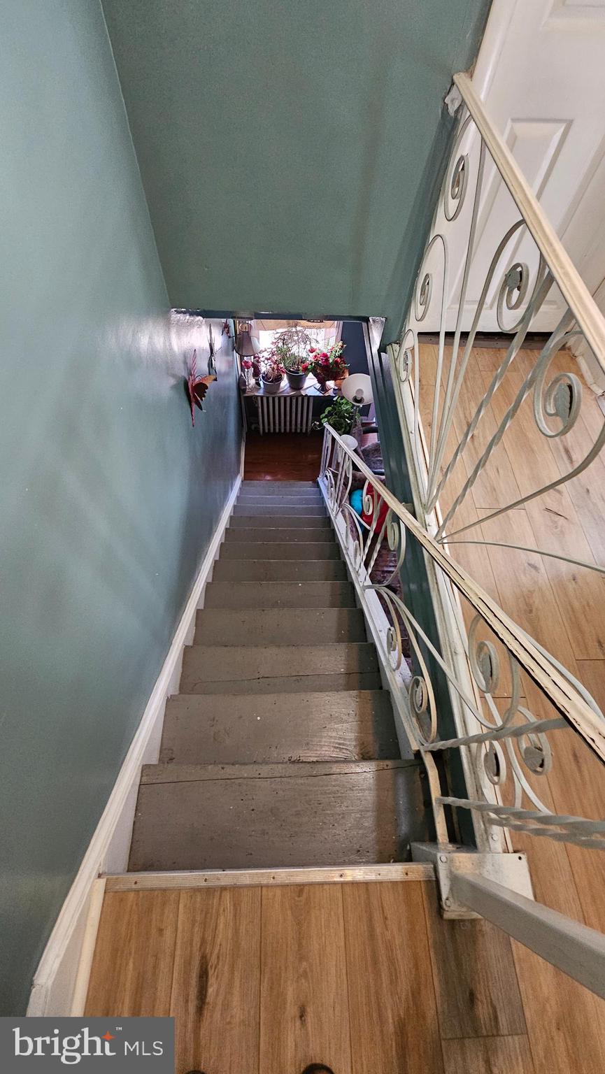 LAWNCREST - Residential