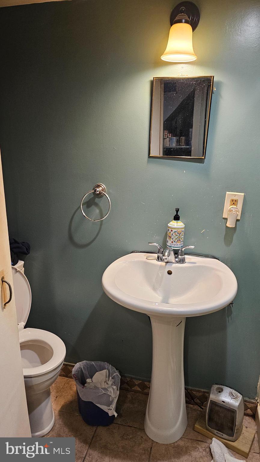 LAWNCREST - Residential