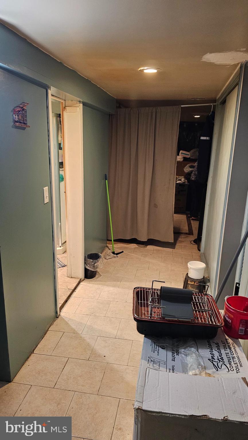 LAWNCREST - Residential