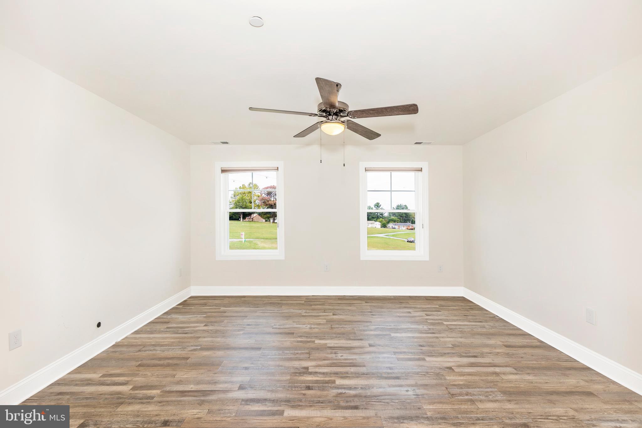 TWISTING ACRES - Residential