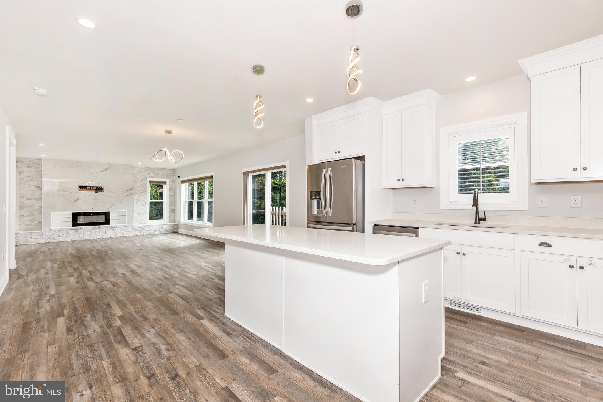 TWISTING ACRES - Residential