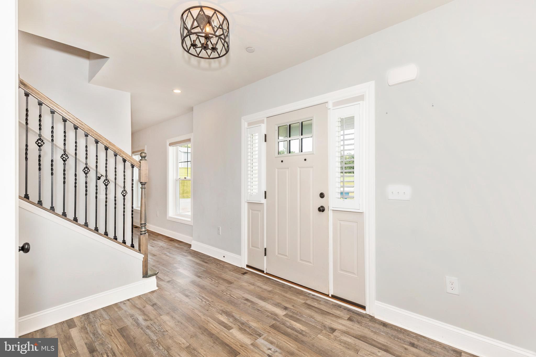 TWISTING ACRES - Residential